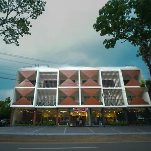 Hotel Royalton Residency, Mundakayam